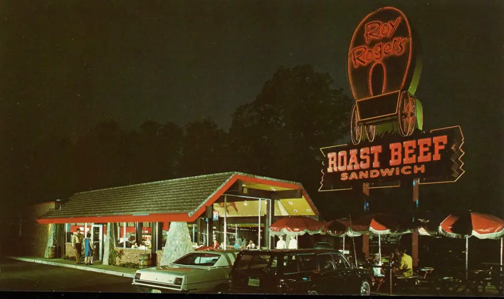 13 Defunct Fast-Food Chains That Still Have a Few Locations Left